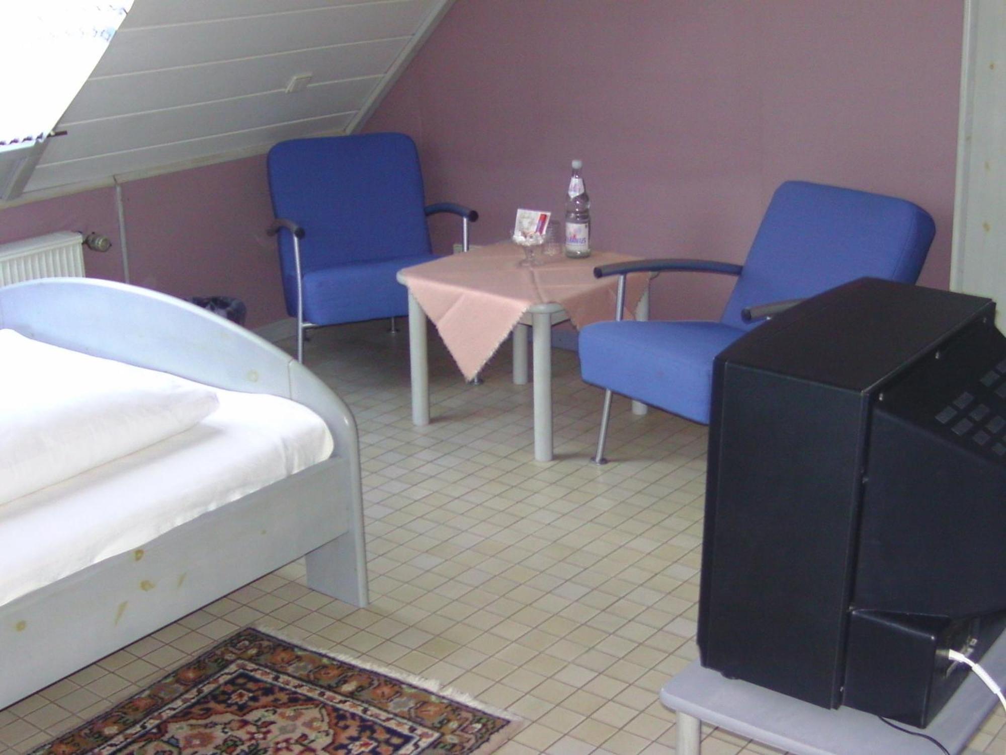 Hotel Zur Guten Quelle Selters  Екстер'єр фото